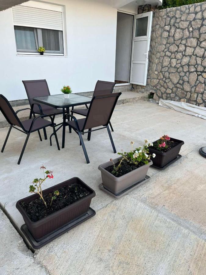 Apartmani Vittoria Bar Exteriör bild